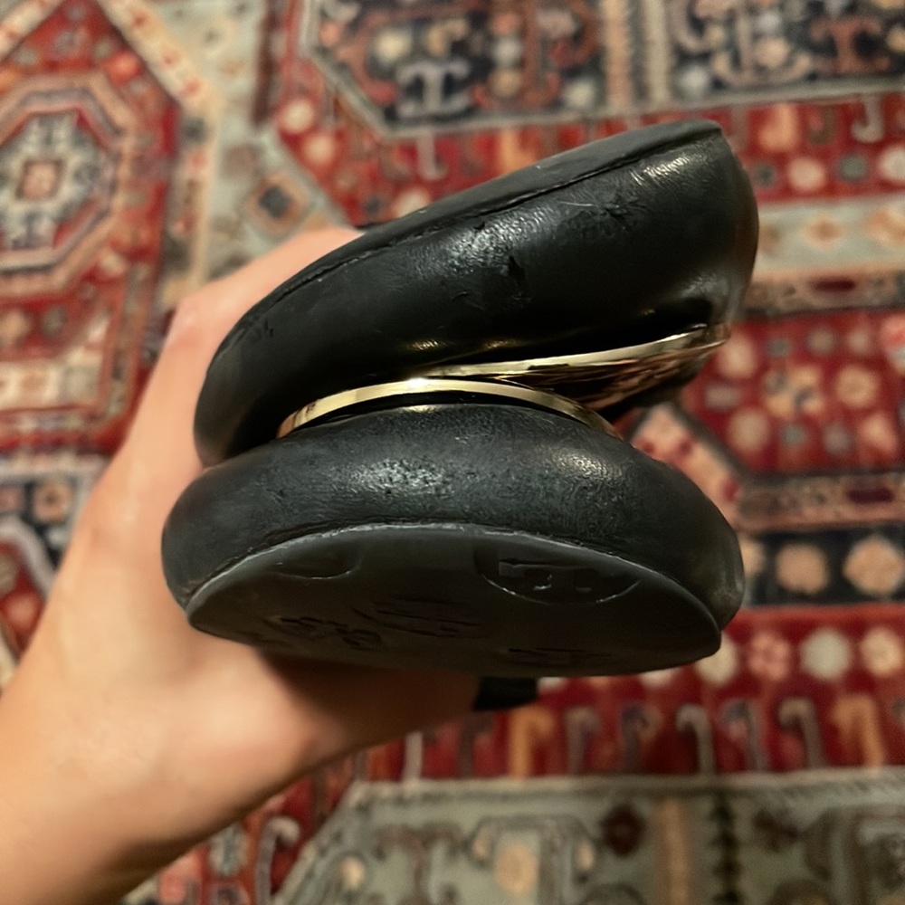 Tory Burch Black Leather Reva Ballet Flats with Gold Logo - Picture 4 of 5